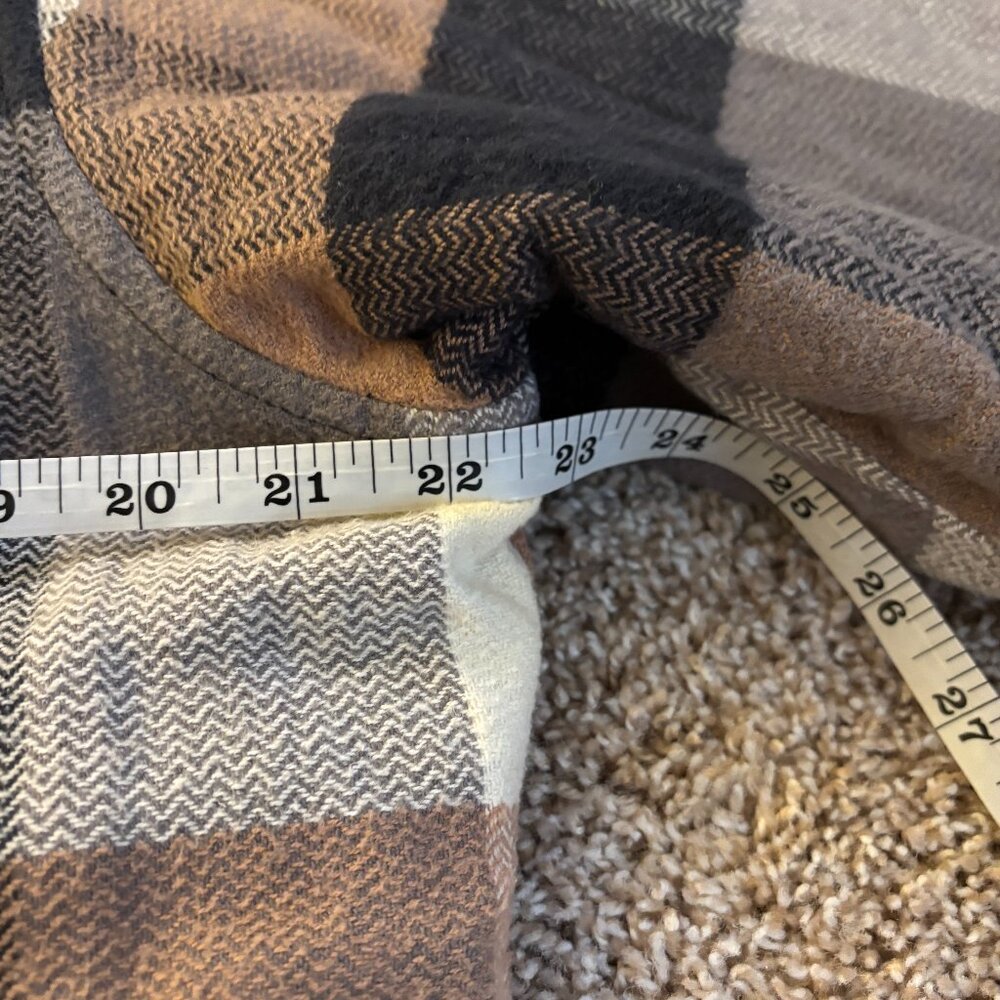 Black Rivet Quilted Shacket - Picture 9 of 11